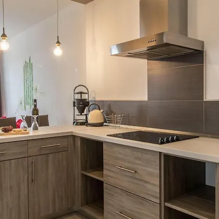Apartment-drachenwurz شقة *