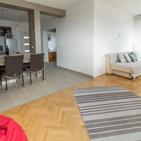 Apartment-drachenwurz *