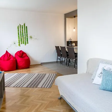 Apartment-drachenwurz شقة أوراساك